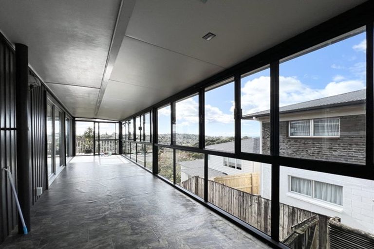 Photo of property in 33 Sartors Avenue, Northcross, Auckland, 0630