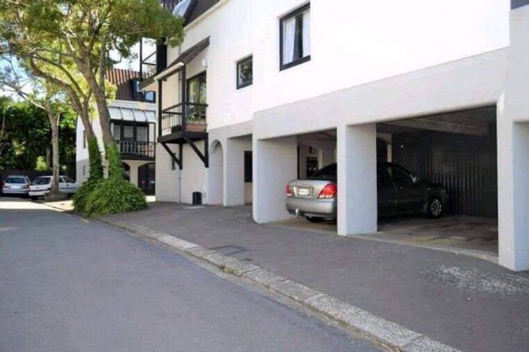 Photo of property in 24/10 Pitarua Street, Thorndon, Wellington, 6011