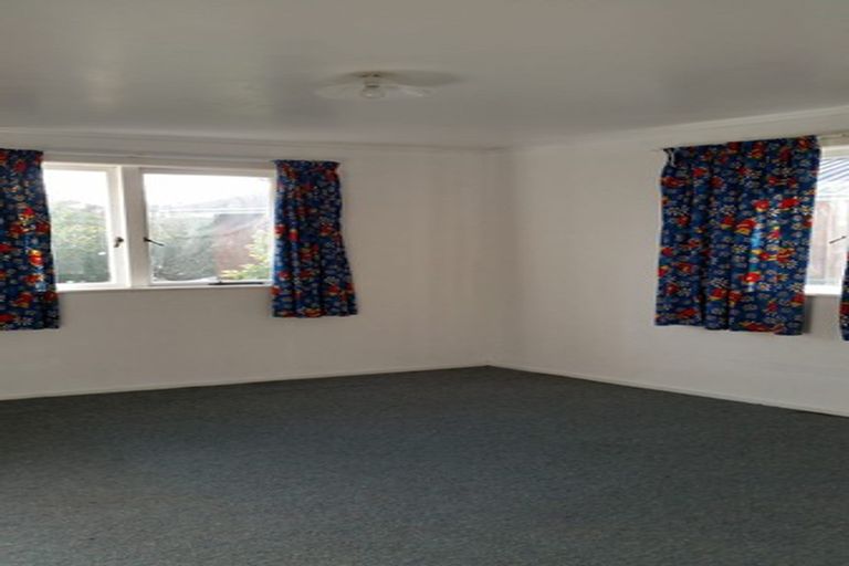 Photo of property in 1/23 Marsh Avenue, Forrest Hill, Auckland, 0620