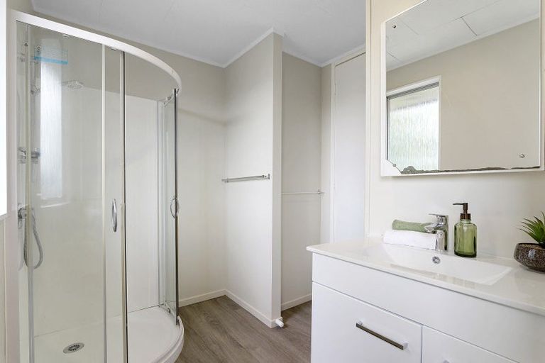 Photo of property in 82 Gilberthorpes Road, Hei Hei, Christchurch, 8042