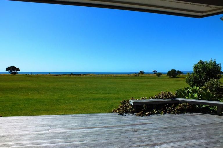 Photo of property in 122 Puka Crescent, Matarangi, Whitianga, 3592