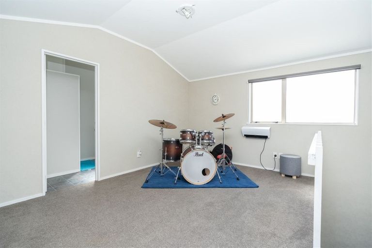 Photo of property in 14 Essendon Court, Glenview, Hamilton, 3206
