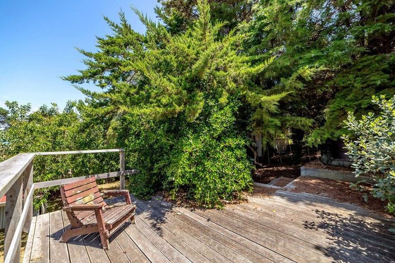 Photo of property in 24 Whangaimoana Beach Road, Whangaimoana, Featherston, 5772