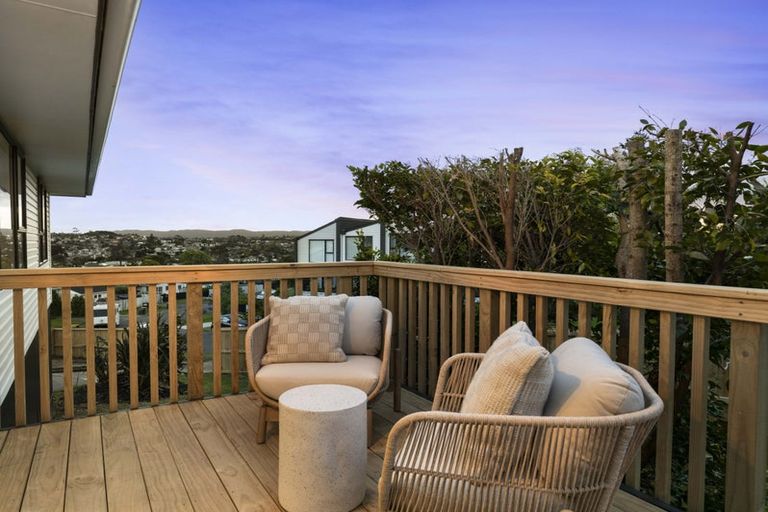 Photo of property in 6 Crosby Road, West Harbour, Auckland, 0618