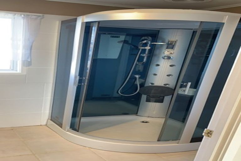 Photo of property in 5 Tempo Place, Torbay, Auckland, 0630