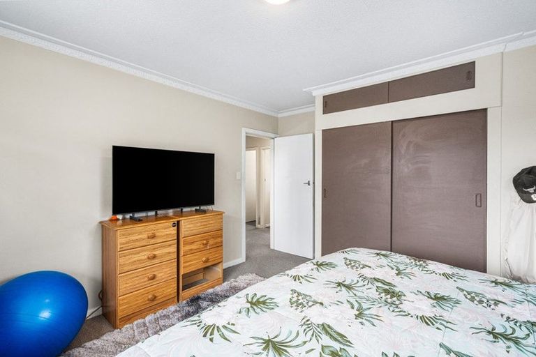 Photo of property in 35 Ontario Place, Wainoni, Christchurch, 8061