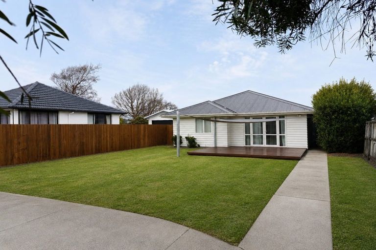 Photo of property in 187 Bowhill Road, New Brighton, Christchurch, 8083