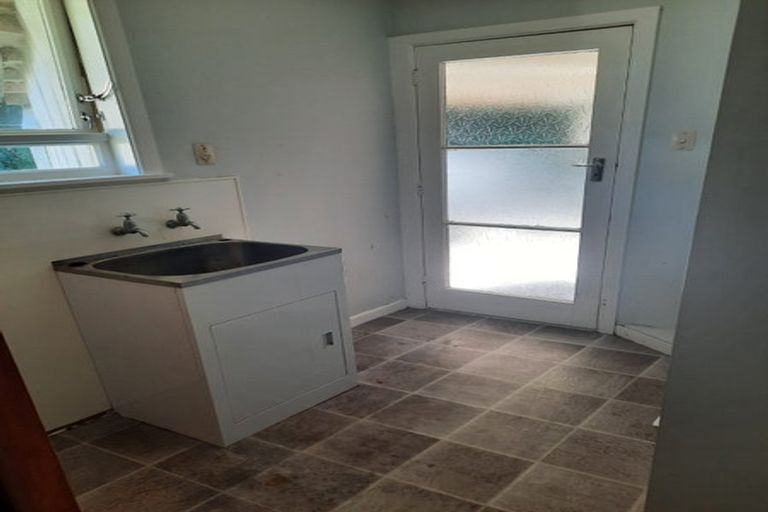 Photo of property in 8 Edward Street, Western Heights, Rotorua, 3015