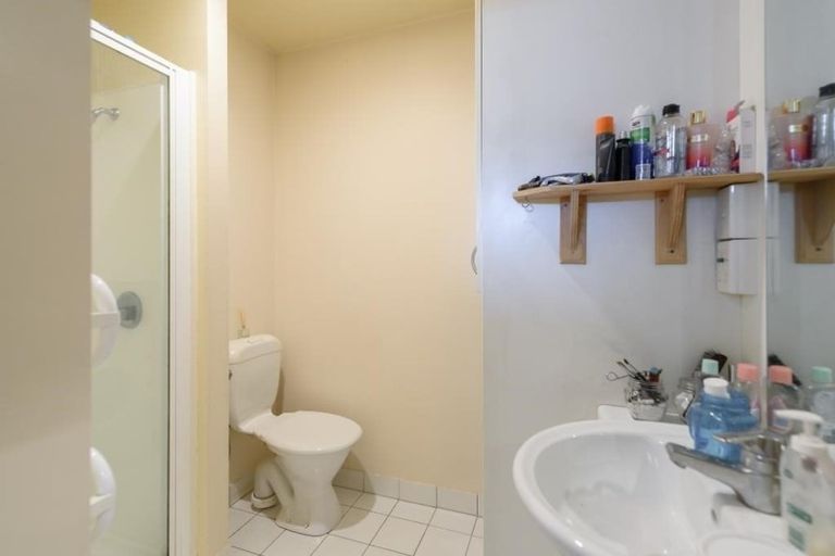 Photo of property in Terrace Garden Apartments, 11c/120 The Terrace, Wellington Central, Wellington, 6011