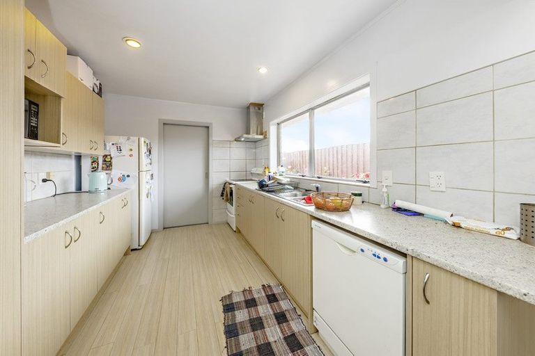 Photo of property in 2/8 Parera Place, Papatoetoe, Auckland, 2025