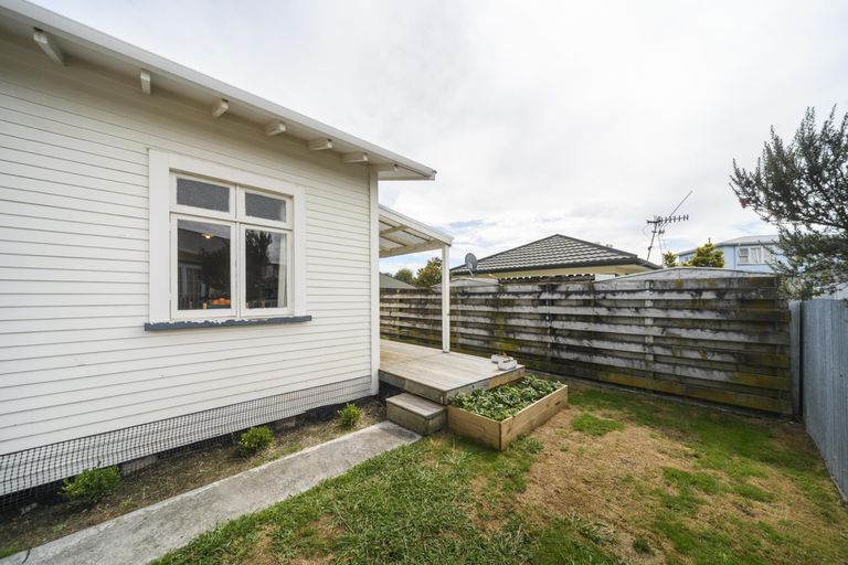 Photo of property in 21a Haydon Street, Roslyn, Palmerston North, 4414