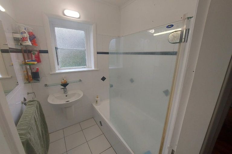 Photo of property in 1 Haig Street, Waterloo, Lower Hutt, 5011