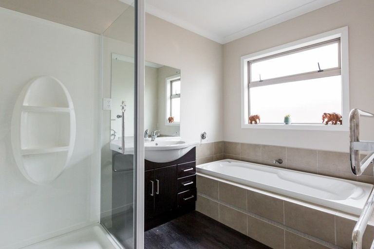 Photo of property in 13b Hinton Road, Taradale, Napier, 4112