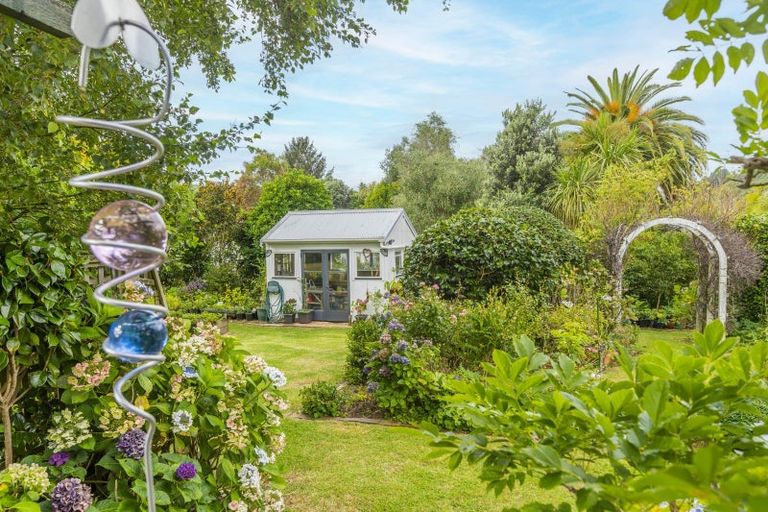 Photo of property in 114 Main Road South, Raumati Beach, Paraparaumu, 5032