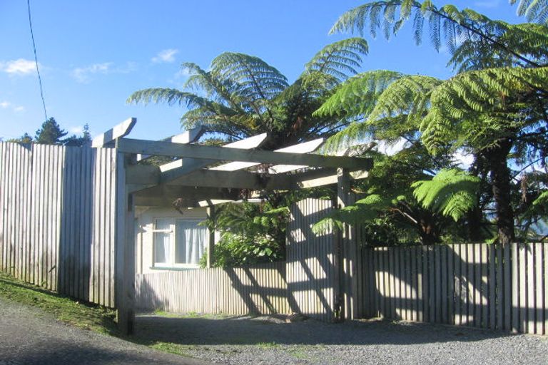 Photo of property in 1 Pokohiwi Road, Normandale, Lower Hutt, 5010