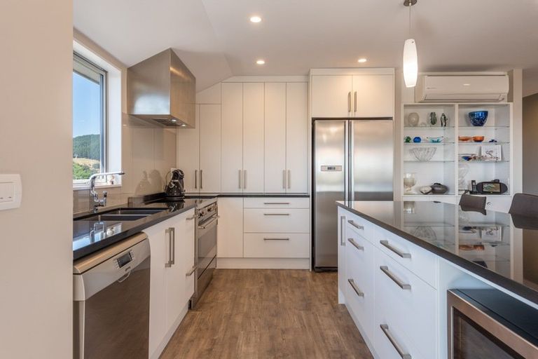 Photo of property in 79 Panorama Drive, Paraparaumu, 5032