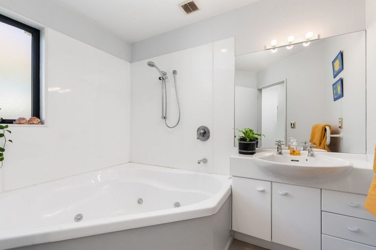 Photo of property in 4b Clouston Gardens, Springlands, Blenheim, 7201