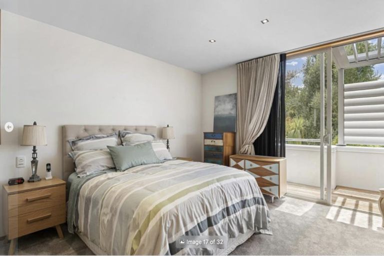 Photo of property in 2/55 Parr Terrace, Castor Bay, Auckland, 0620