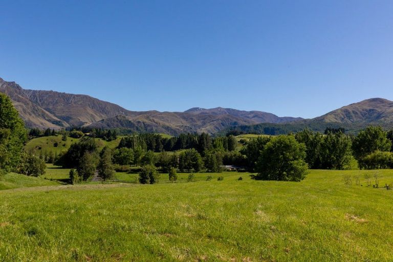 Photo of property in 28 Hogans Gully Road, Arrowtown, 9371