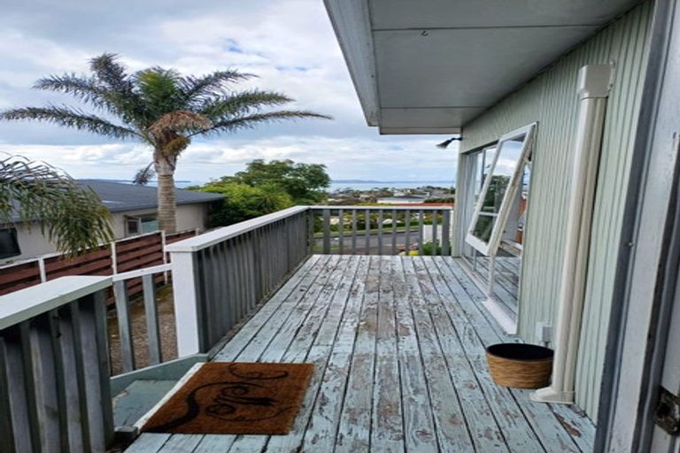 Photo of property in 2/7 Chilton Place, Howick, Auckland, 2014