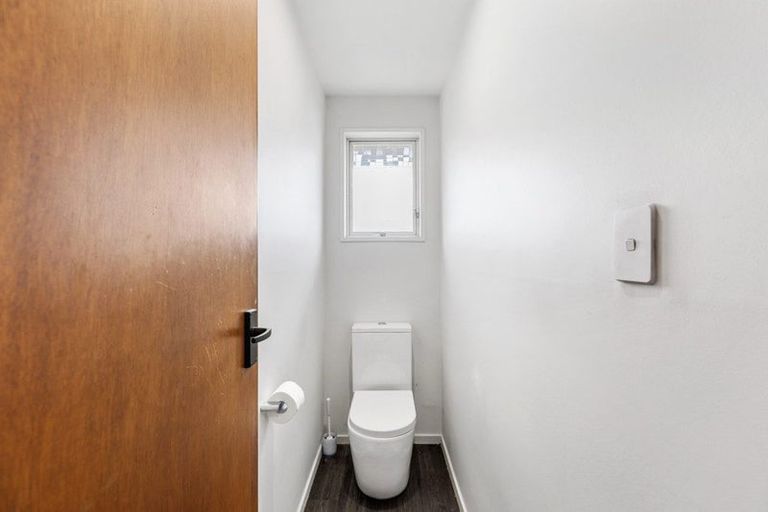 Photo of property in 2/1 Delaware Crescent, Russley, Christchurch, 8042