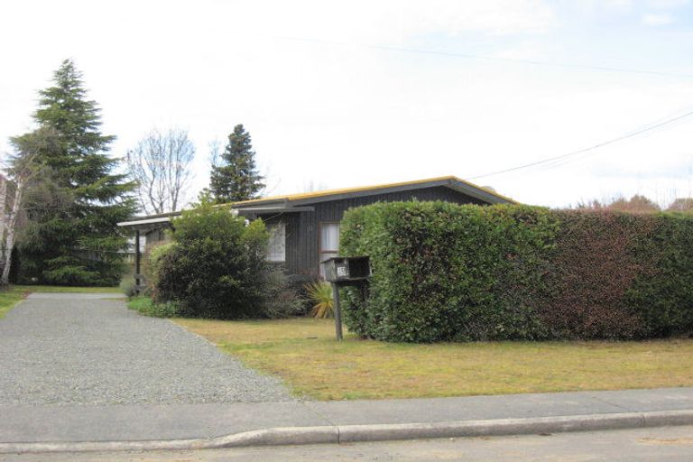 Photo of property in 10 Mckerrow Street, Te Anau, 9600