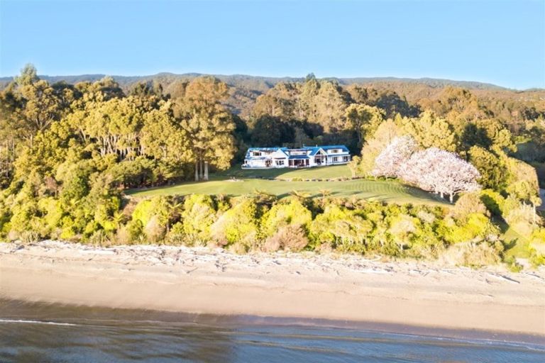 Photo of property in 57 Upper Tukurua Road, Parapara, Takaka, 7182