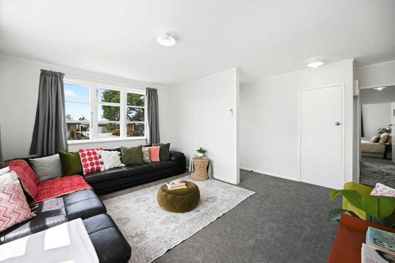 Photo of property in 15 Paul Crescent, Fairfield, Hamilton, 3214