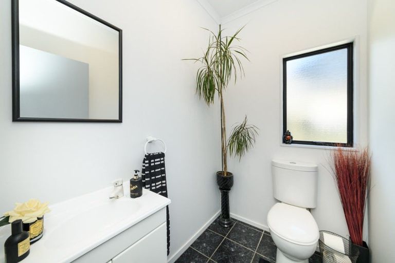 Photo of property in 6 Dougherty Place, Hokowhitu, Palmerston North, 4410