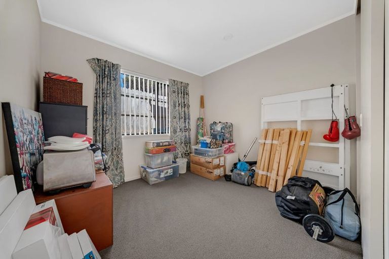 Photo of property in 5b Chelmsley Avenue, Henderson, Auckland, 0612