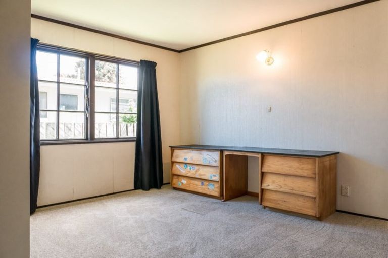 Photo of property in 1 Treadwell Street, Springvale, Whanganui, 4501