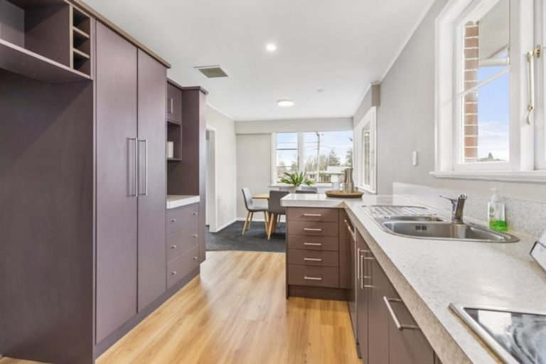 Photo of property in 10 Anderson Road, Deanwell, Hamilton, 3206