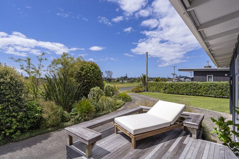 Photo of property in 55 Hornsea Road, Tairua, 3508