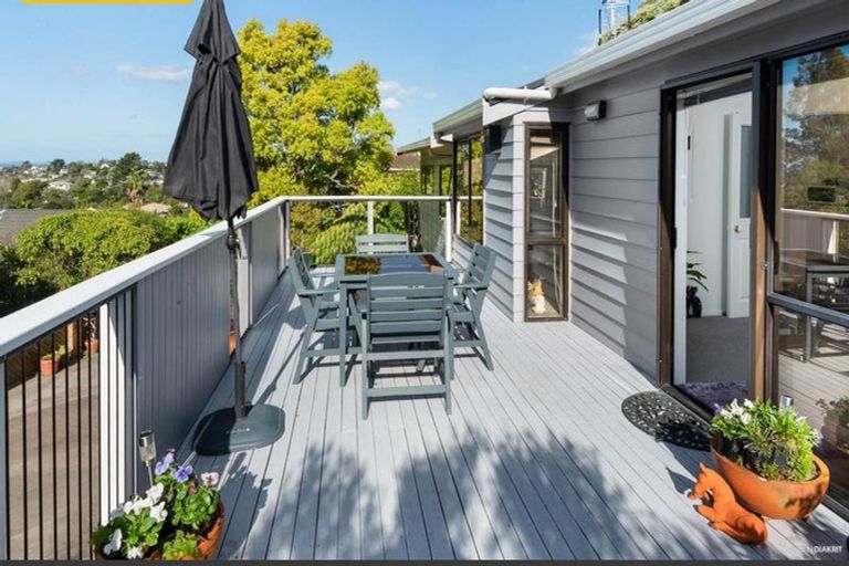 Photo of property in 2/685 East Coast Road, Browns Bay, Auckland, 0630