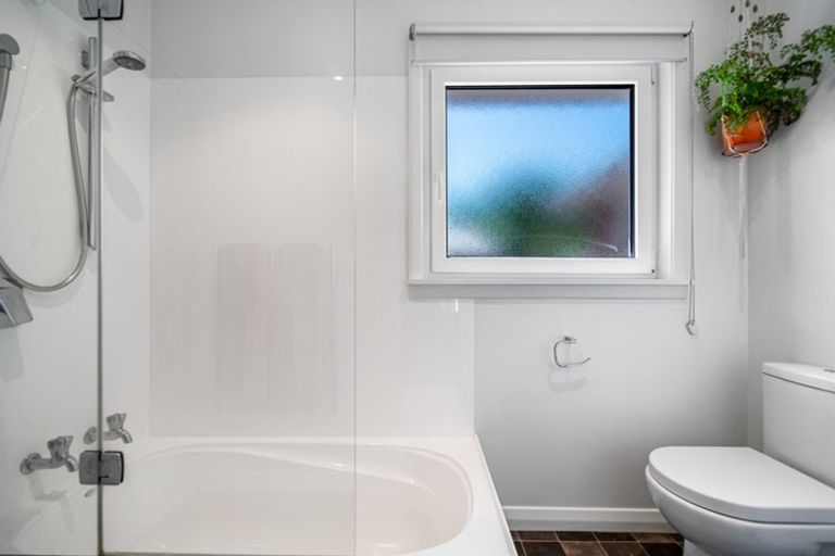 Photo of property in 220 Condell Avenue, Papanui, Christchurch, 8053