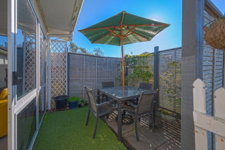 Photo of property in 6 Ripon Place, Tamatea, Napier, 4112