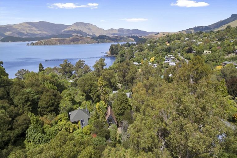 Photo of property in 1101 Dyers Pass Road, Governors Bay, Lyttelton, 8971