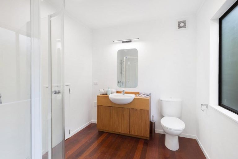 Photo of property in 53b Onedin Place, Titirangi, Auckland, 0604