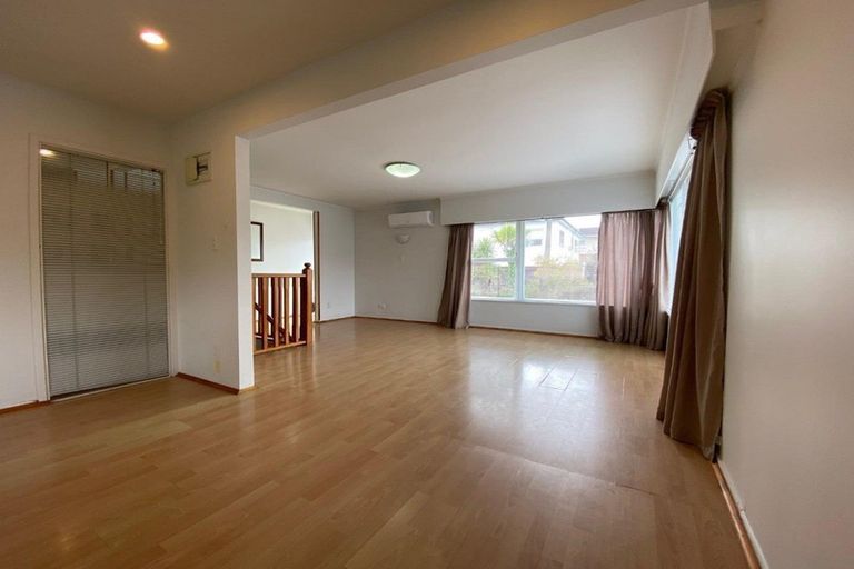 Photo of property in 2/20 Northumberland Avenue, Belmont, Auckland, 0622
