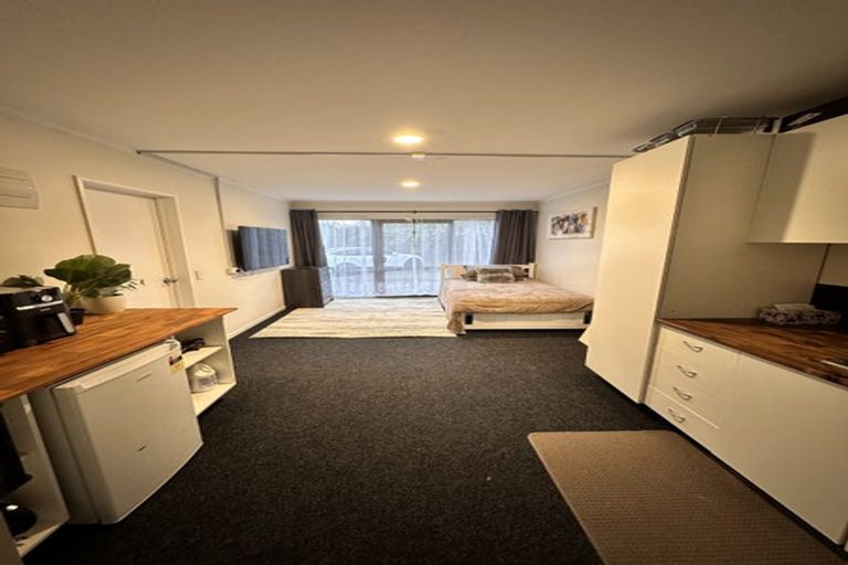 Photo of property in 2b Glen Road, Ranui, Auckland, 0612