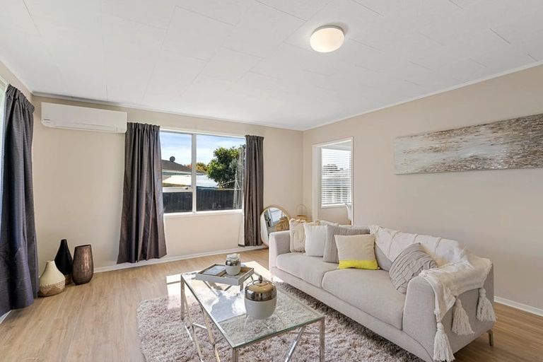 Photo of property in 39 Court Town Close, Mangere, Auckland, 2022