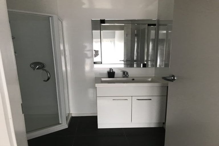 Photo of property in 30 Akaroa Drive, Maupuia, Wellington, 6022