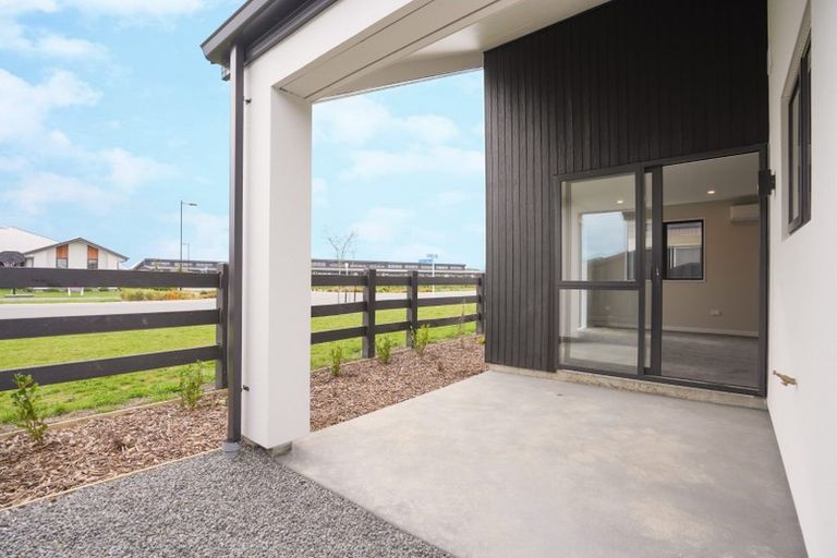 Photo of property in 17 Upham Lane, Rolleston, 7615