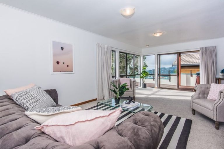 Photo of property in 13 Ramphal Terrace, Khandallah, Wellington, 6035