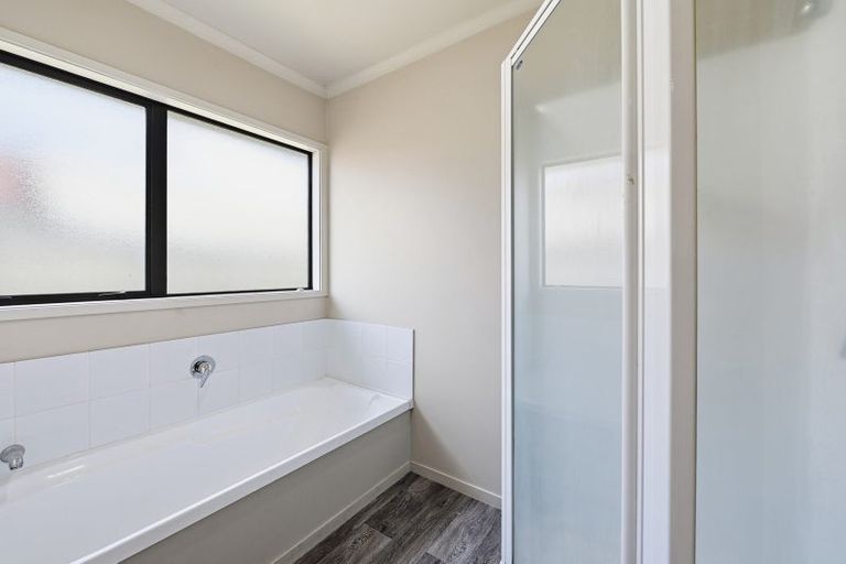 Photo of property in 4 Owhatiura Drive, Lynmore, Rotorua, 3010