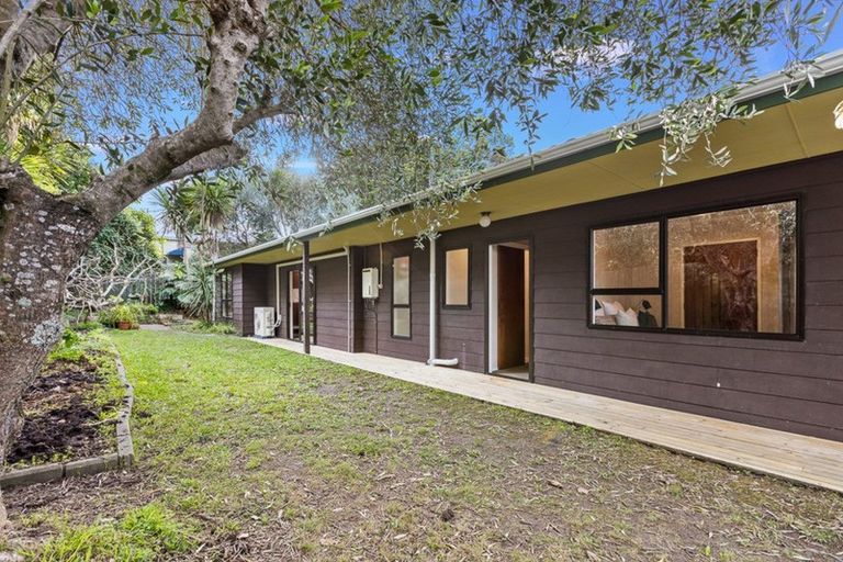 Photo of property in 1/45 Koromiko Street, New Lynn, Auckland, 0600