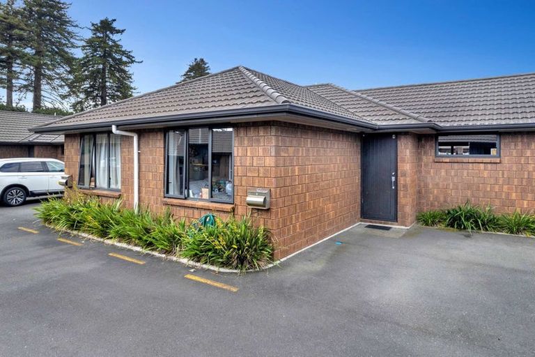 Photo of property in 4/108 Old Farm Road, Hamilton East, Hamilton, 3216