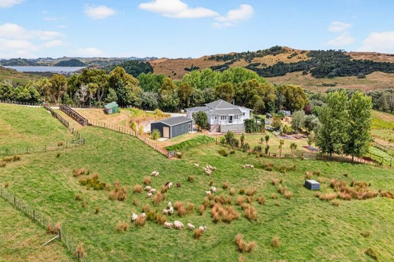 Photo of property in 24a Waterview Crescent, Kaiwaka, 0573