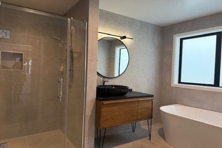 Photo of property in 102 Moffat Road, Bethlehem, Tauranga, 3110