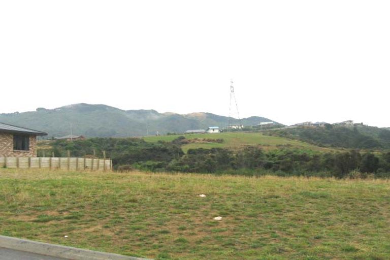 Photo of property in 14 James Nairn Grove, Riverstone Terraces, Upper Hutt, 5018